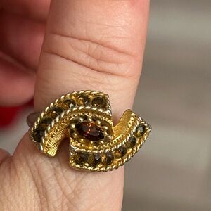 4/$100 VOGUE Elegant Gold and Silver Women's Ring 7 💚